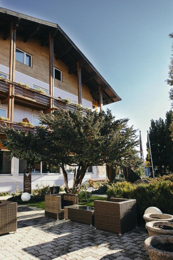 Hotel Paradiesquelle Puchberg am Schneeberg Exterior photo