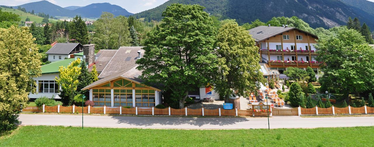 Hotel Paradiesquelle Puchberg am Schneeberg Exterior photo